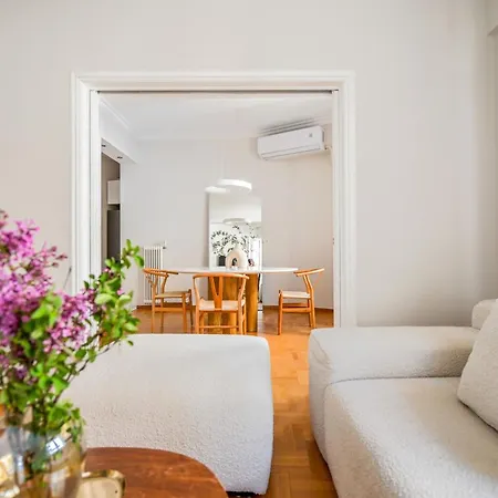 Acropolis Hideaway - Tranquil Retreat In Plaka Apartment *